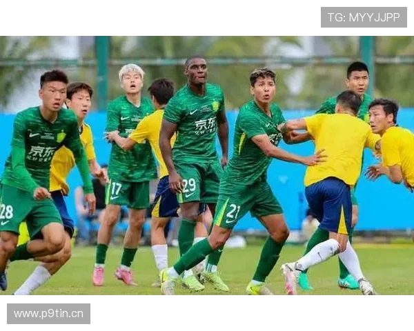 国安全队今晨赴苏州孔特随行出征 国安全队今晨赴苏州孔特随行出征